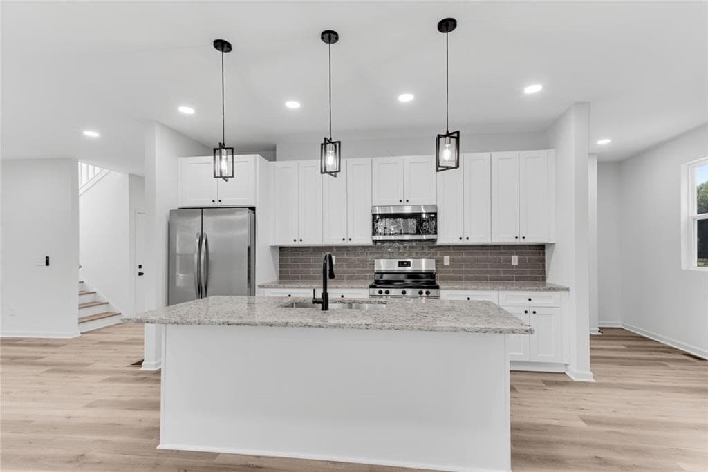 4 bedroom, 3 bathroom, 2,255 sq ft single family residence for sale at 3414 Ashford Loop, Ellenwood, GA 30294 — photo 8