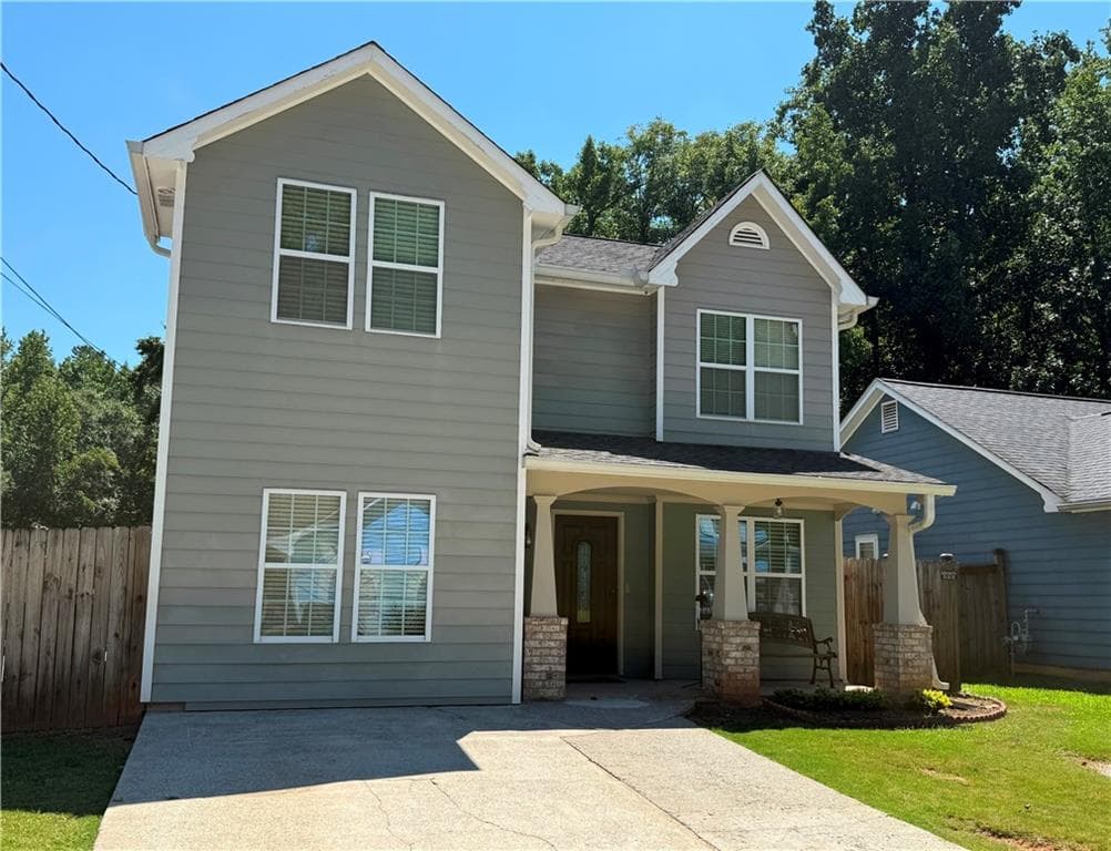 4 bedroom, 3 bathroom, 1,338 sq ft single family residence under contract at 2831 Pebblebrook Court, Buford, GA 30518 — photo 3