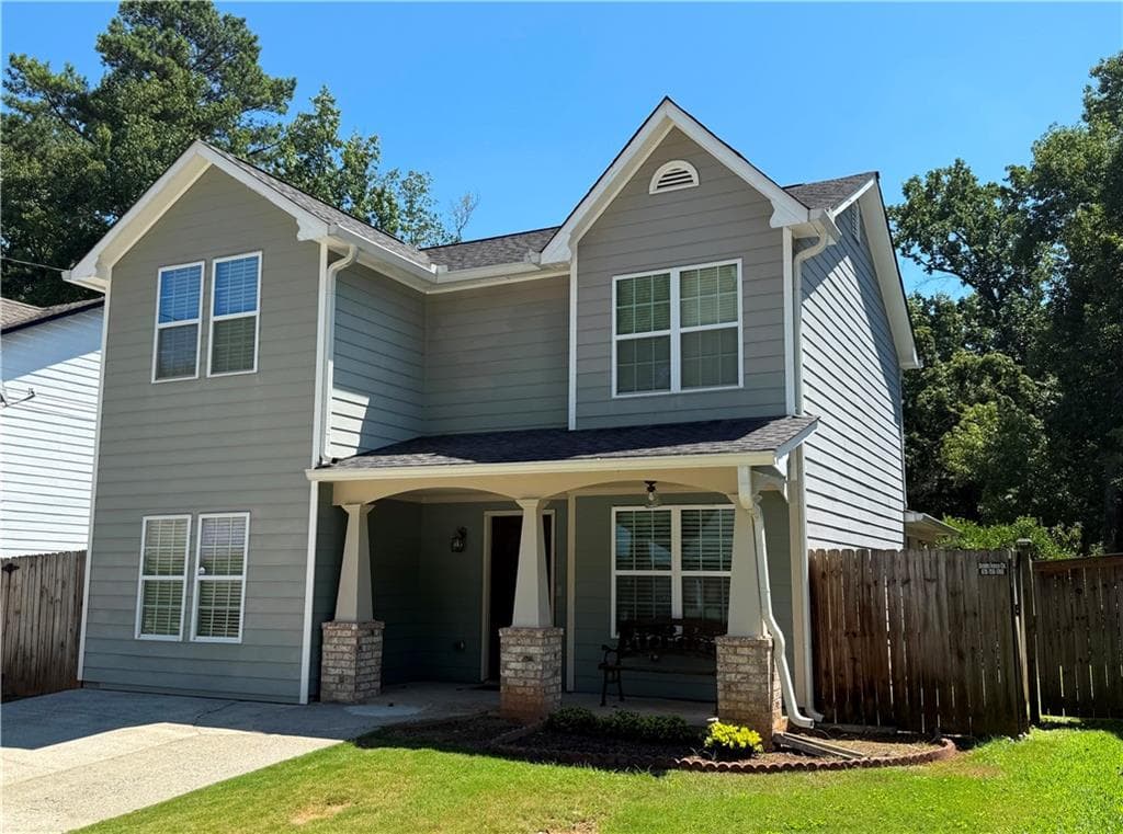 4 bedroom, 3 bathroom, 1,338 sq ft single family residence under contract at 2831 Pebblebrook Court, Buford, GA 30518 — photo 4