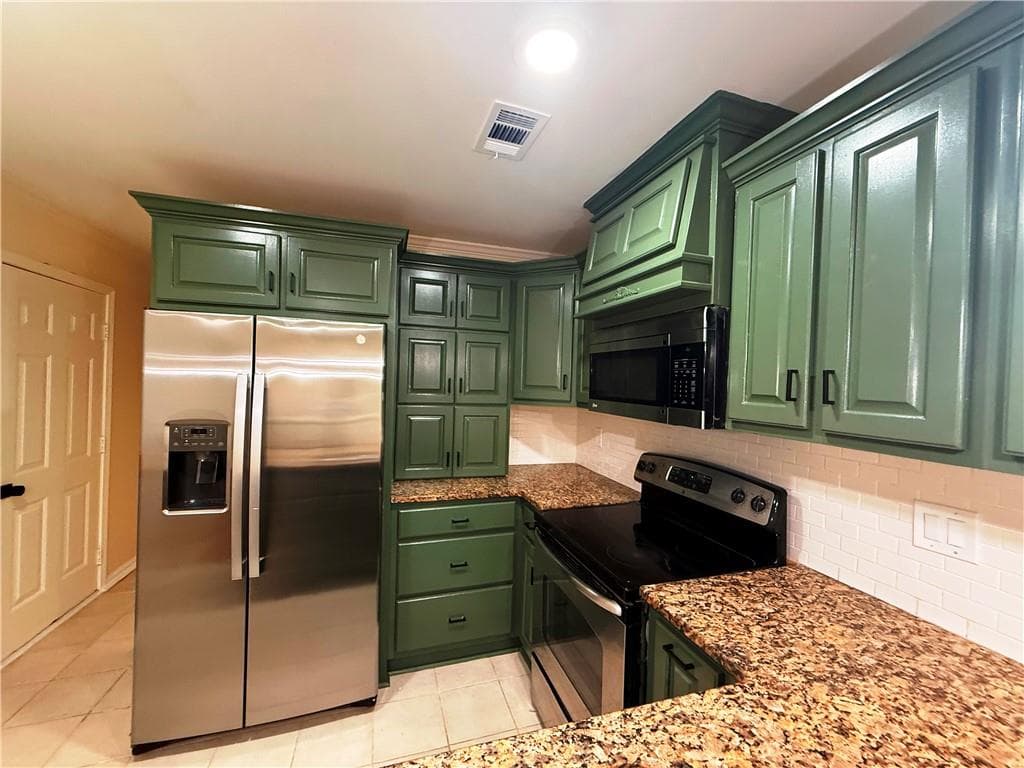 4 bedroom, 3 bathroom, 1,338 sq ft single family residence under contract at 2831 Pebblebrook Court, Buford, GA 30518 — photo 10