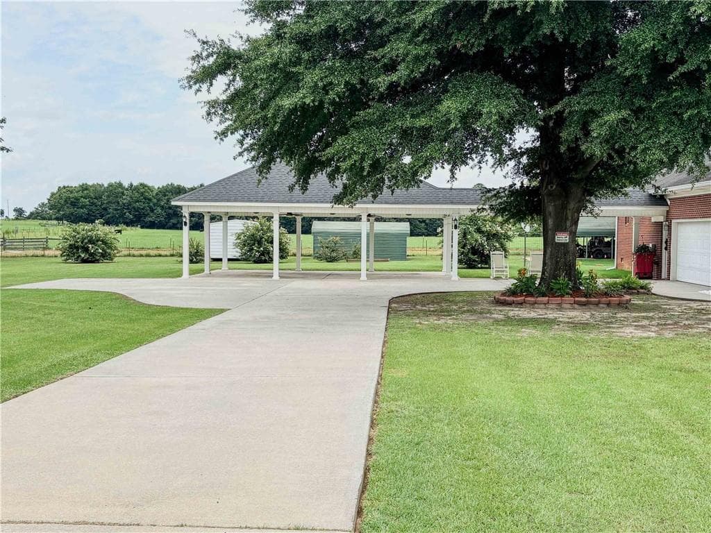 5 bedroom, 4 bathroom, 4,000 sq ft single family residence for sale at 618 Godbee Road, Waynesboro, GA 30830 — photo 5