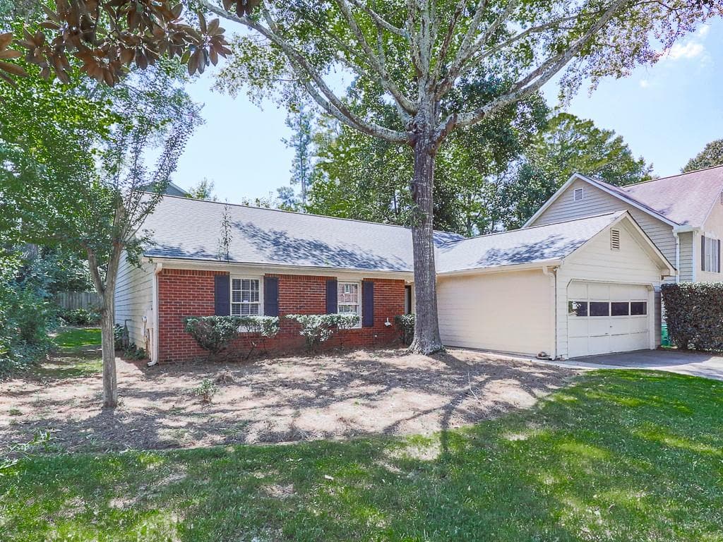 3 bedroom, 2 bathroom, 1,507 sq ft single family residence for sale at 650 Radford Circle, Woodstock, GA 30188 — photo 2