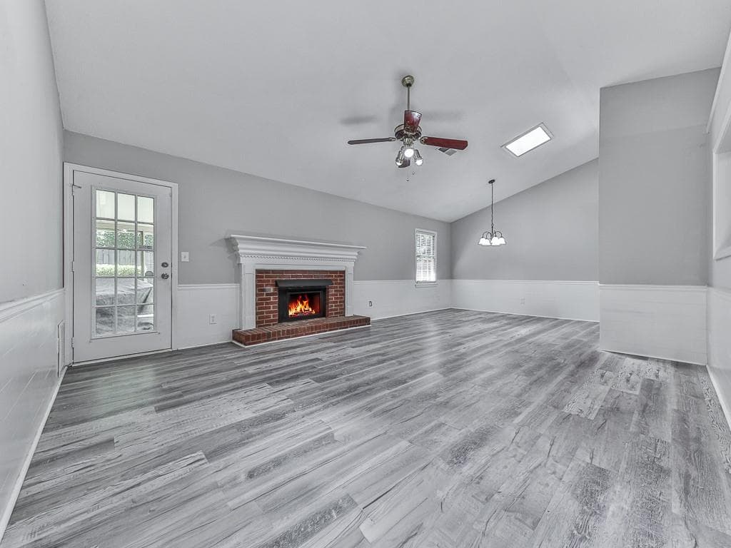 3 bedroom, 2 bathroom, 1,507 sq ft single family residence for sale at 650 Radford Circle, Woodstock, GA 30188 — photo 6