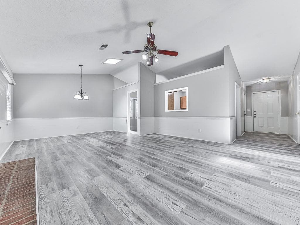 3 bedroom, 2 bathroom, 1,507 sq ft single family residence for sale at 650 Radford Circle, Woodstock, GA 30188 — photo 7