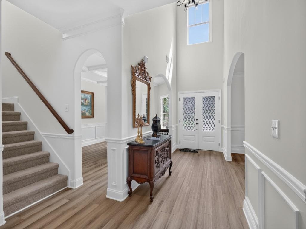 6 bedroom, 5 bathroom, 5,360 sq ft single family residence for sale at 5050 Savannah Run, Cumming, GA 30040 — photo 9