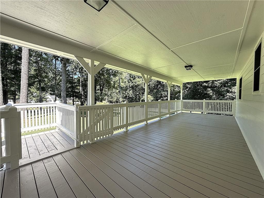 2 bedroom, 1 bathroom, 1,632 sq ft single family residence under contract at 5730 Westwood Drive, Cumming, GA 30040 — photo 5