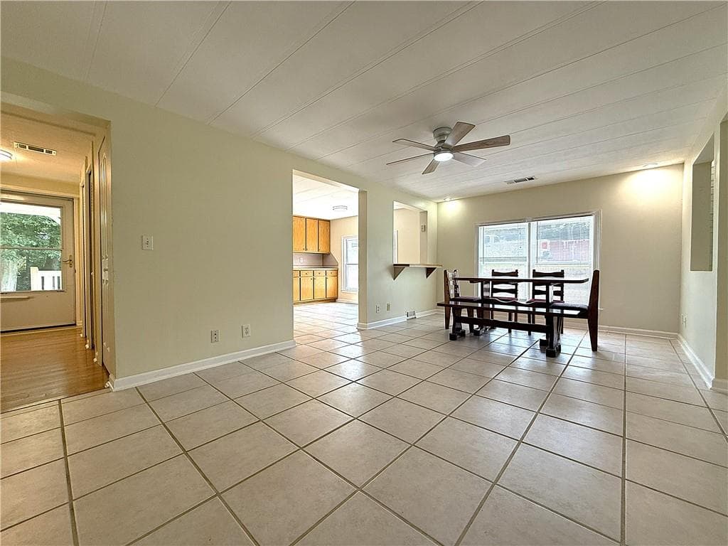 2 bedroom, 1 bathroom, 1,632 sq ft single family residence under contract at 5730 Westwood Drive, Cumming, GA 30040 — photo 10