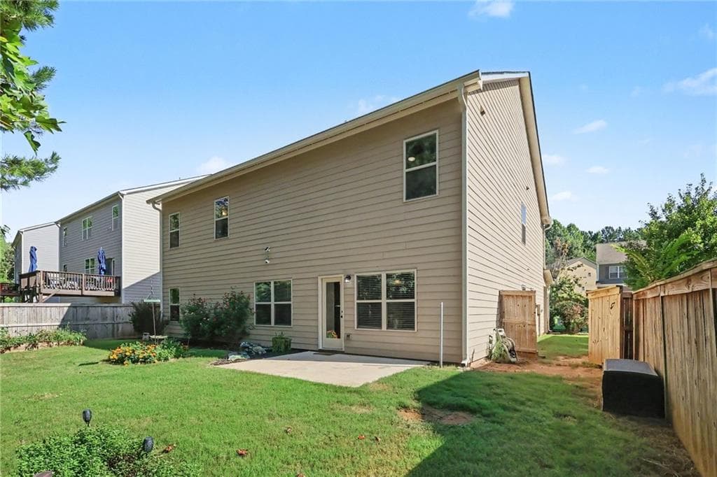 6 bedroom, 4 bathroom, 3,384 sq ft single family residence under contract at 364 Ivy Chase Loop, Dallas, GA 30157 — photo 3