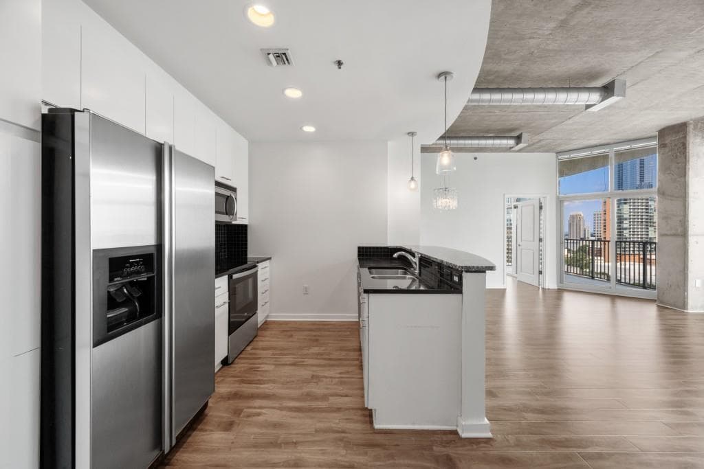 2 bedroom, 2 bathroom condominium for sale at 923 Peachtree Street 1428, Atlanta, GA 30309 — photo 10