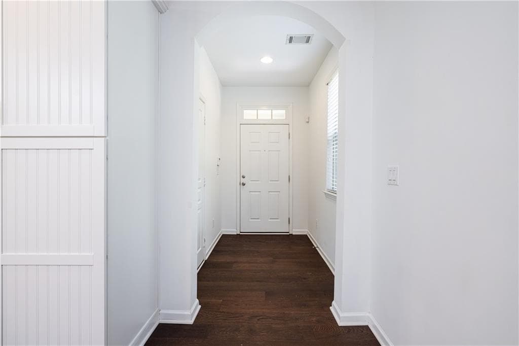 3 bedroom, 3 bathroom, 2,068 sq ft townhouse under contract at 1624 Lenox Overlook Road, Atlanta, GA 30329 — photo 4