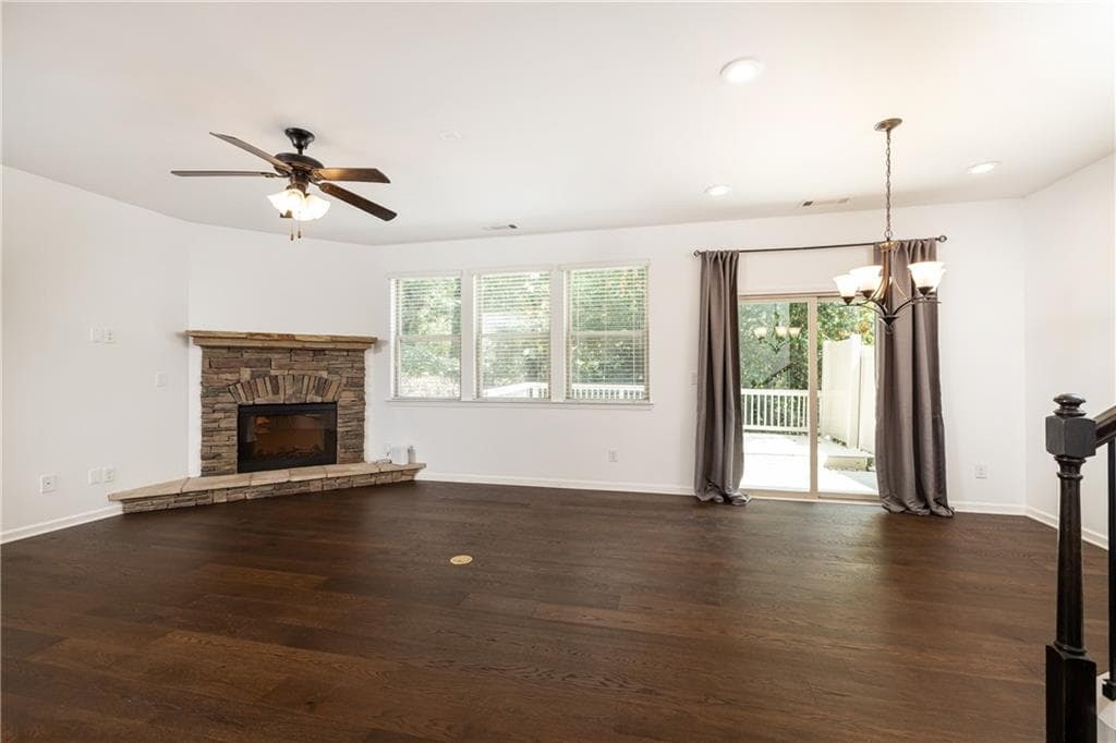 3 bedroom, 3 bathroom, 2,068 sq ft townhouse under contract at 1624 Lenox Overlook Road, Atlanta, GA 30329 — photo 10