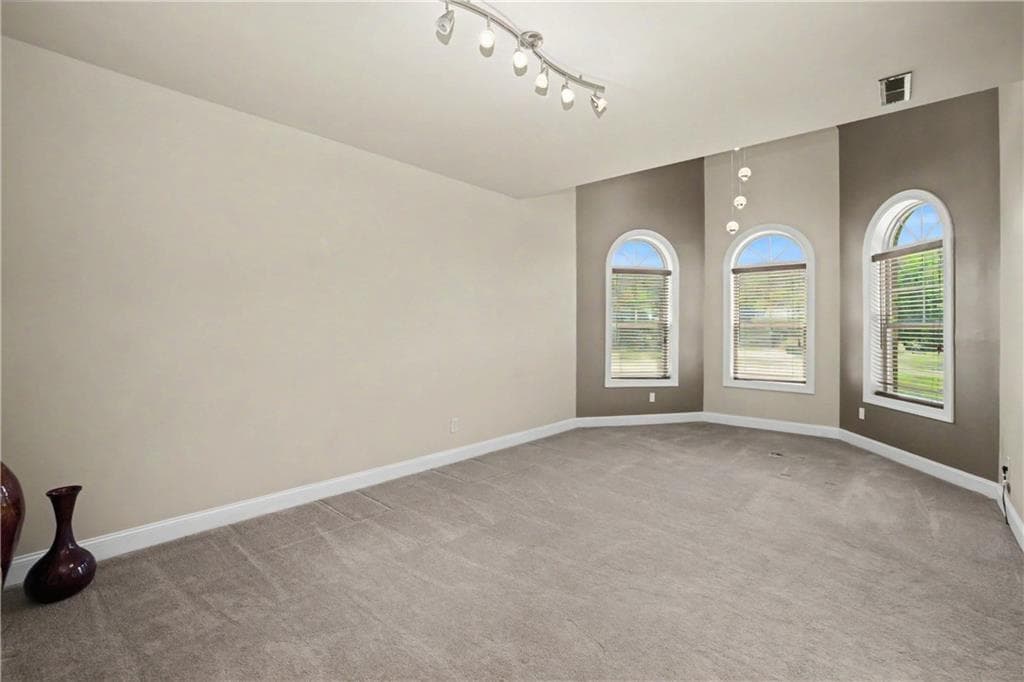 6 bedroom, 5 bathroom, 5,525 sq ft single family residence for sale at 120 Broad Meadows Lane, Fayetteville, GA 30215 — photo 6