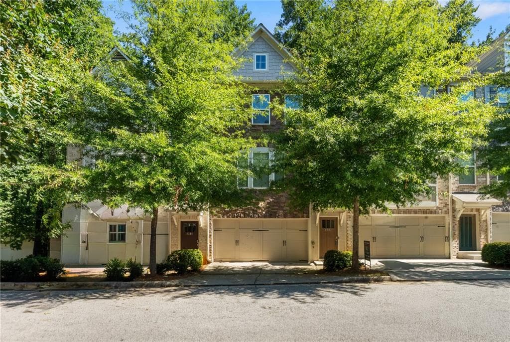 4 bedroom, 4 bathroom, 1,828 sq ft townhouse for sale at 4282 Morning View, Stone Mountain, GA 30083