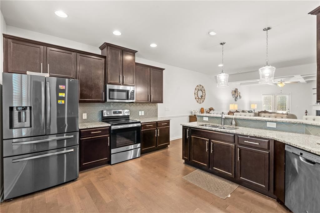 4 bedroom, 4 bathroom, 1,828 sq ft townhouse for sale at 4282 Morning View, Stone Mountain, GA 30083 — photo 9