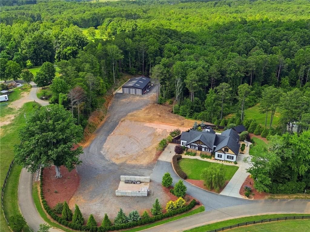 5 bedroom, 4 bathroom, 4,650 sq ft single family residence for sale at 140 Doug Smith Lane, Canton, GA 30114 — photo 5