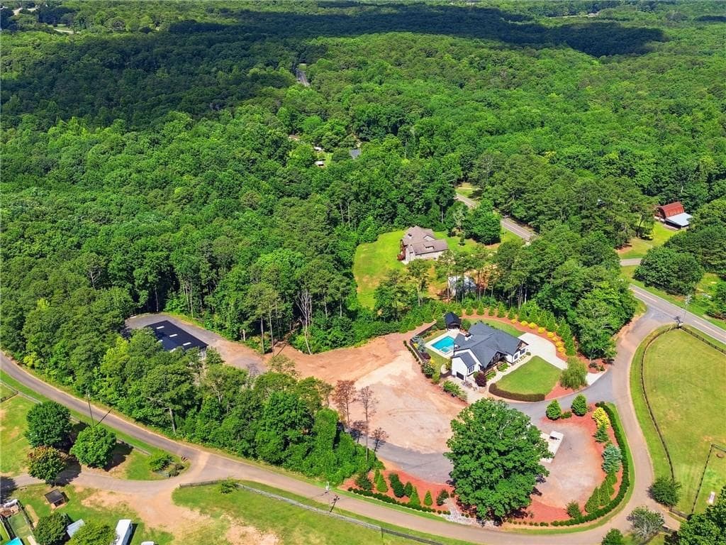 5 bedroom, 4 bathroom, 4,650 sq ft single family residence for sale at 140 Doug Smith Lane, Canton, GA 30114 — photo 6