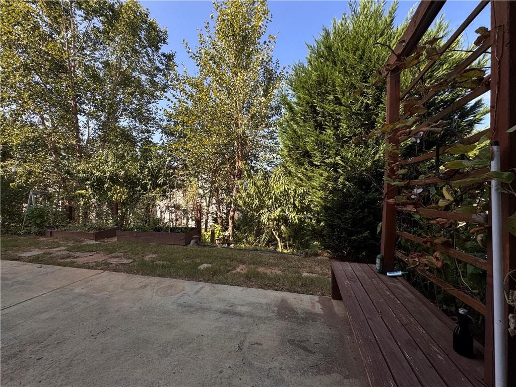 6 bedroom, 5 bathroom, 3,654 sq ft single family residence for sale at 4502 Thach Avenue, Sugar Hill, GA 30518 — photo 5