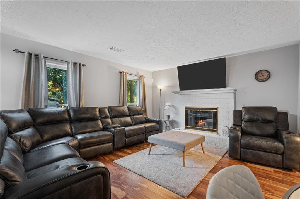 4 bedroom, 4 bathroom, 2,314 sq ft single family residence for sale at 661 Sunfield Drive, Lilburn, GA 30047 — photo 7