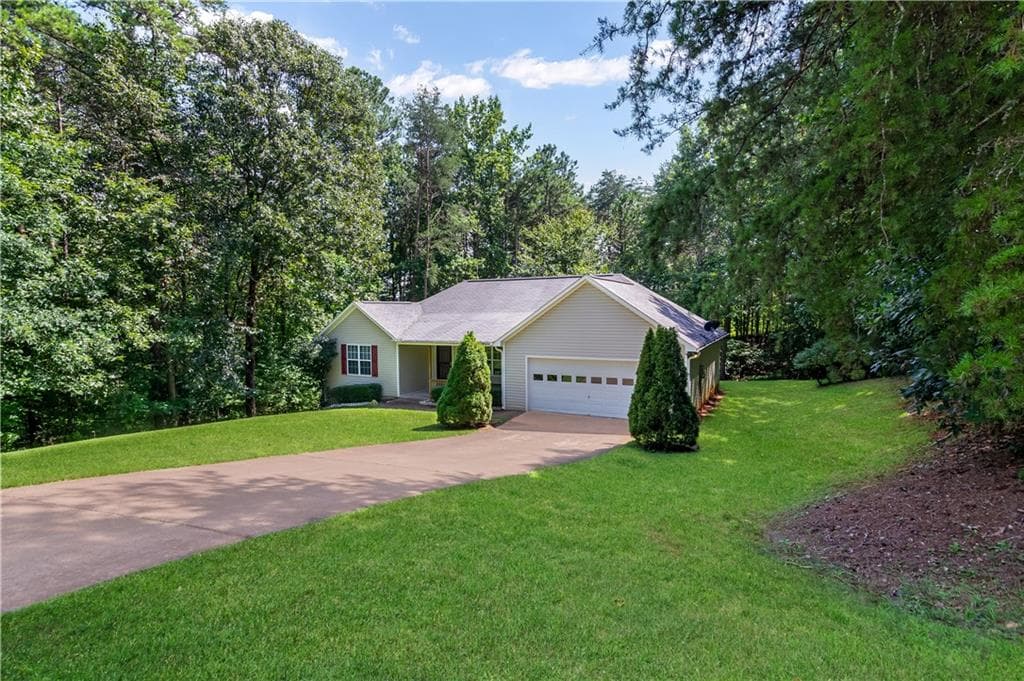 3 bedroom, 2 bathroom, 1,514 sq ft single family residence under contract at 96 Orman Drive, Ellijay, GA 30540 — photo 3