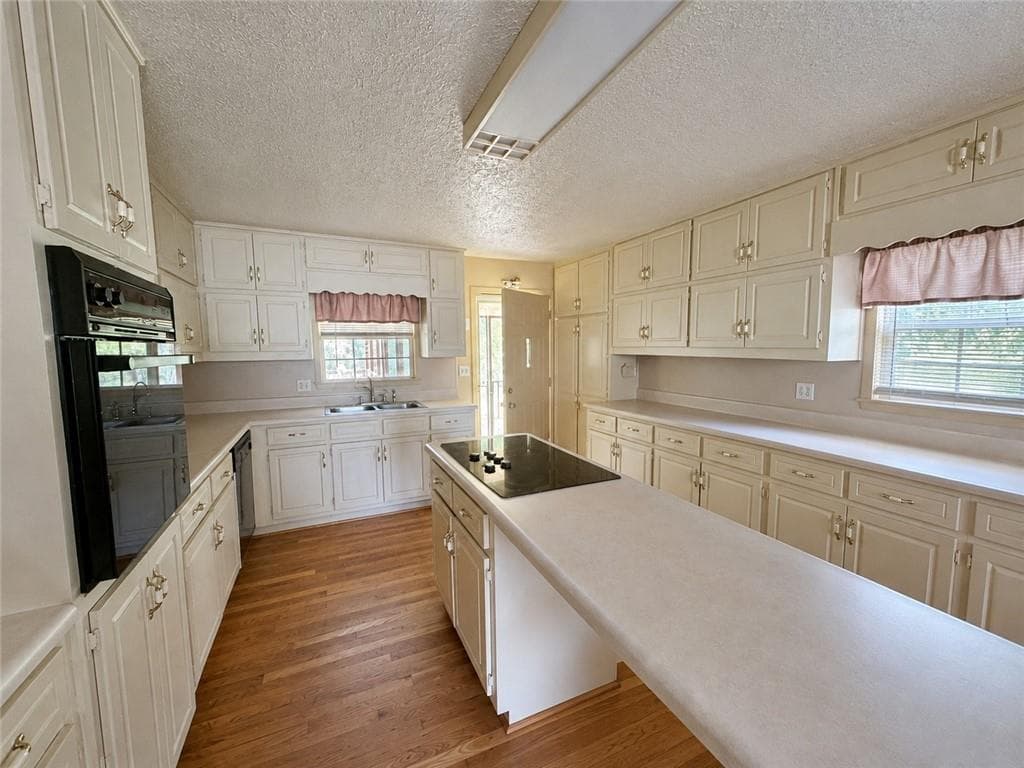 3 bedroom, 2 bathroom, 2,338 sq ft single family residence for sale at 335 Springdale Road, Stockbridge, GA 30281 — photo 4