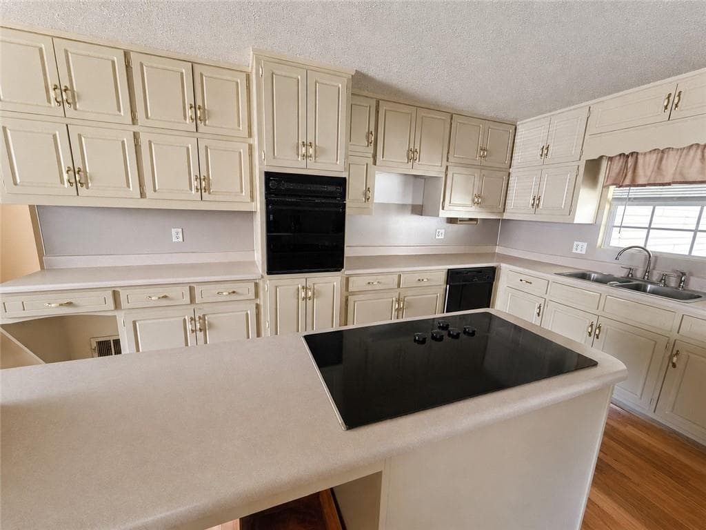 3 bedroom, 2 bathroom, 2,338 sq ft single family residence for sale at 335 Springdale Road, Stockbridge, GA 30281 — photo 5