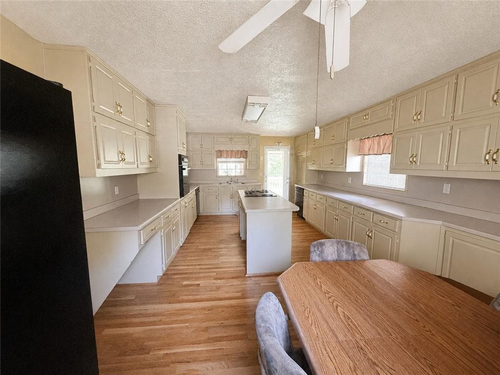 3 bedroom, 2 bathroom, 2,338 sq ft single family residence for sale at 335 Springdale Road, Stockbridge, GA 30281 — photo 7
