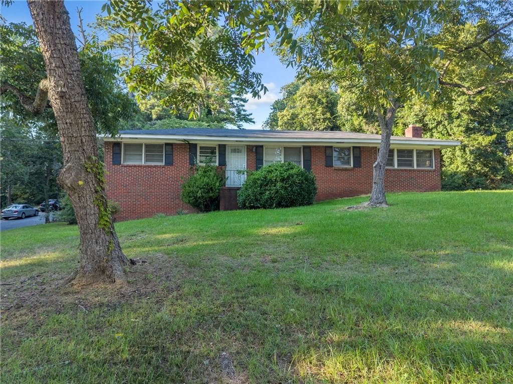 3 bedroom, 2 bathroom, 1,350 sq ft single family residence for sale at 506 Pineridge Drive, Forest Park, GA 30297