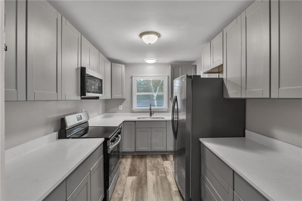 3 bedroom, 2 bathroom, 1,350 sq ft single family residence for sale at 506 Pineridge Drive, Forest Park, GA 30297 — photo 6