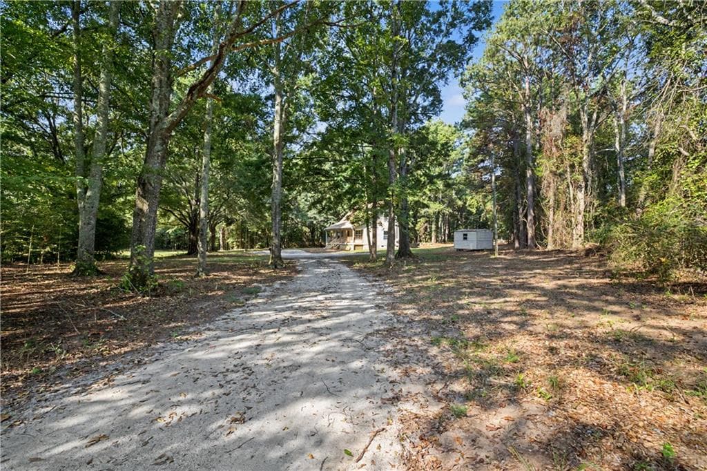 3 bedroom, 2 bathroom, 1,365 sq ft single family residence under contract at 3797 Jonathans Roost Road, Williamson, GA 30292 — photo 7