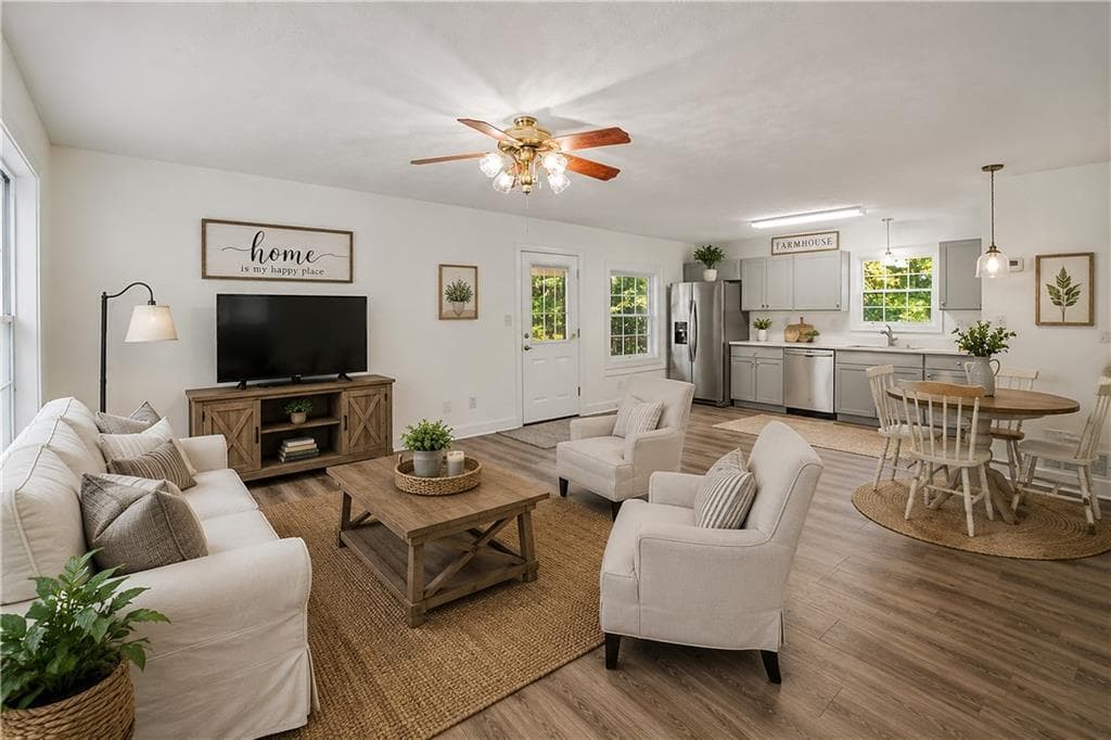 3 bedroom, 2 bathroom, 1,365 sq ft single family residence under contract at 3797 Jonathans Roost Road, Williamson, GA 30292 — photo 8