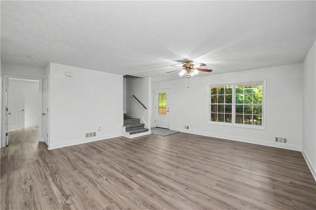 3 bedroom, 2 bathroom, 1,365 sq ft single family residence under contract at 3797 Jonathans Roost Road, Williamson, GA 30292 — photo 9