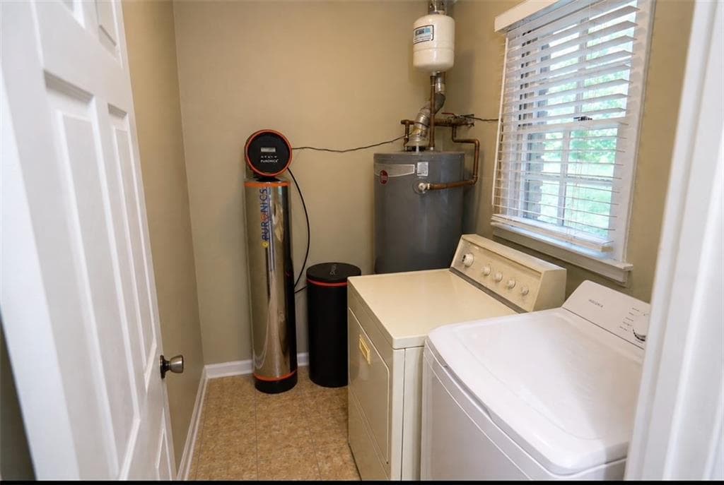 3 bedroom, 2 bathroom, 1,435 sq ft single family residence for sale at 613 Sheppard Road, Stone Mountain, GA 30083 — photo 6