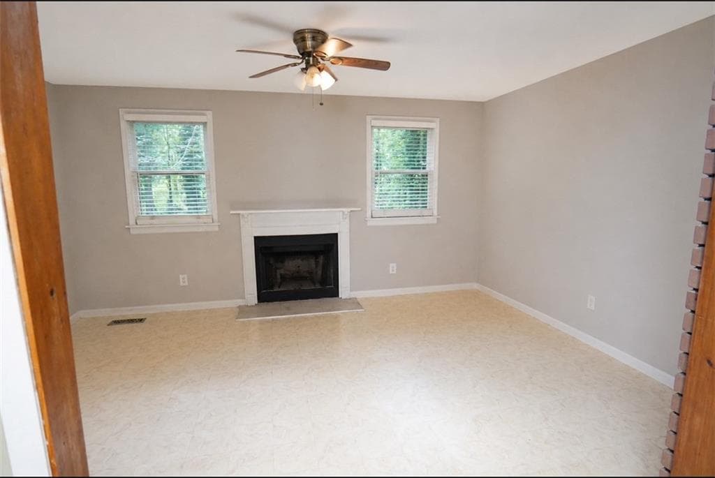 3 bedroom, 2 bathroom, 1,435 sq ft single family residence for sale at 613 Sheppard Road, Stone Mountain, GA 30083 — photo 7