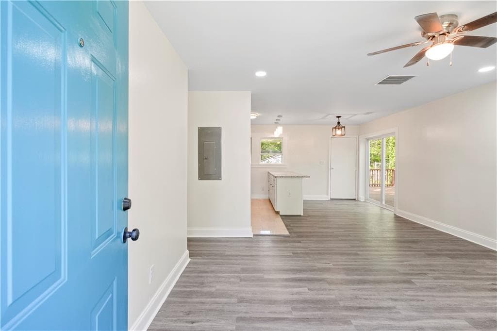 4 bedroom, 3 bathroom, 1,850 sq ft single family residence for sale at 3155 Delmar Lane, Atlanta, GA 30311 — photo 4