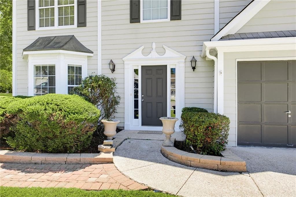 4 bedroom, 3 bathroom, 2,552 sq ft single family residence for sale at 5212 Pine Branch Circle, Sugar Hill, GA 30518 — photo 3