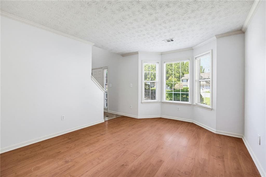 4 bedroom, 3 bathroom, 2,552 sq ft single family residence for sale at 5212 Pine Branch Circle, Sugar Hill, GA 30518 — photo 6