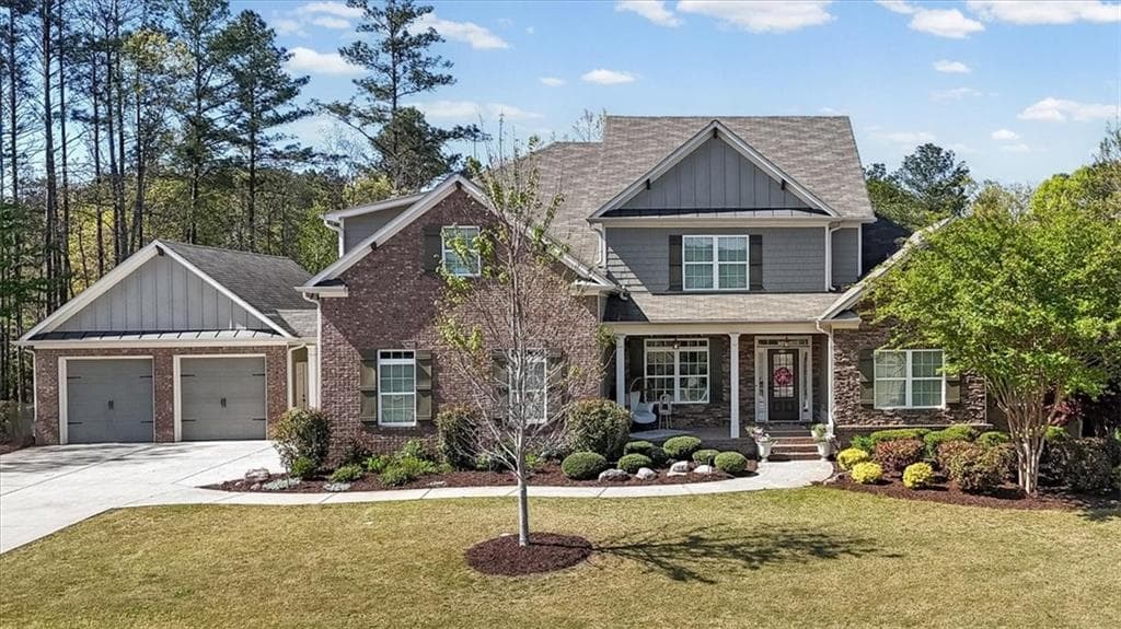 6 bedroom, 6 bathroom, 4,106 sq ft single family residence under contract at 802 Double Branches Lane, Dallas, GA 30132