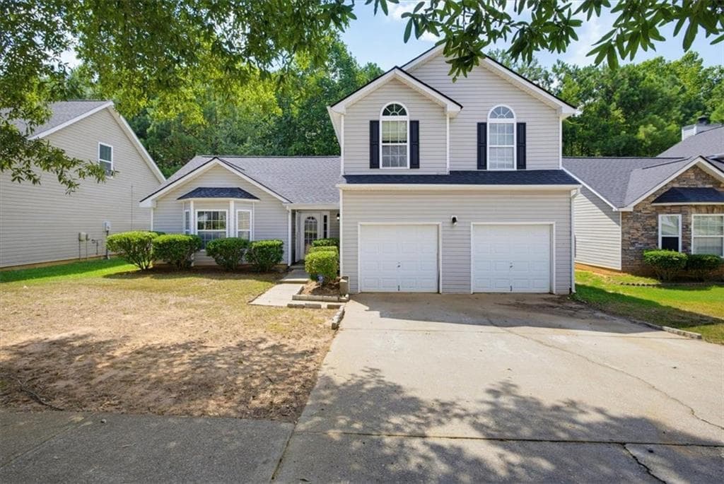 3 bedroom, 3 bathroom, 1,576 sq ft single family residence for sale at 4755 Bridle Point Parkway, Snellville, GA 30039 — photo 1 of 32