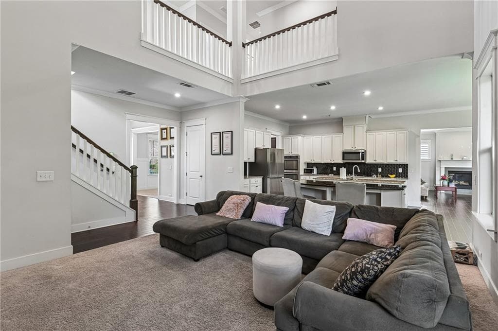 6 bedroom, 6 bathroom, 5,149 sq ft single family residence for sale at 606 Taymack, Woodstock, GA 30188 — photo 6