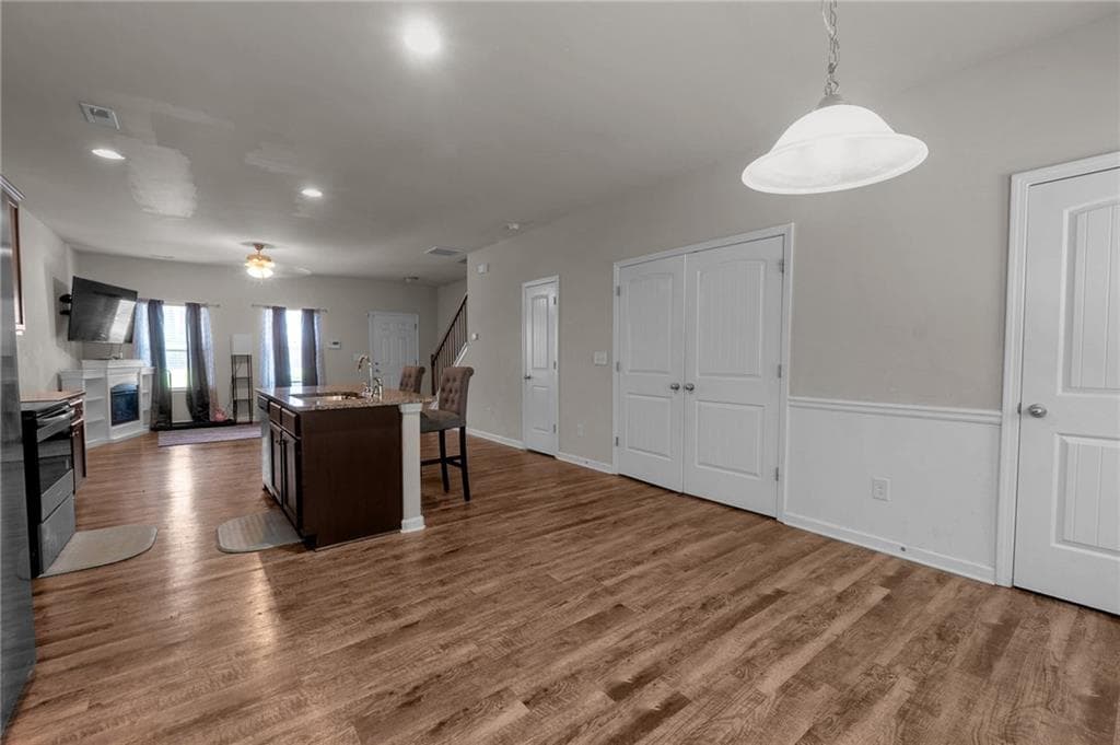 3 bedroom, 3 bathroom, 1,600 sq ft townhouse for sale at 6117 Oakley Road, Union City, GA 30291 — photo 7