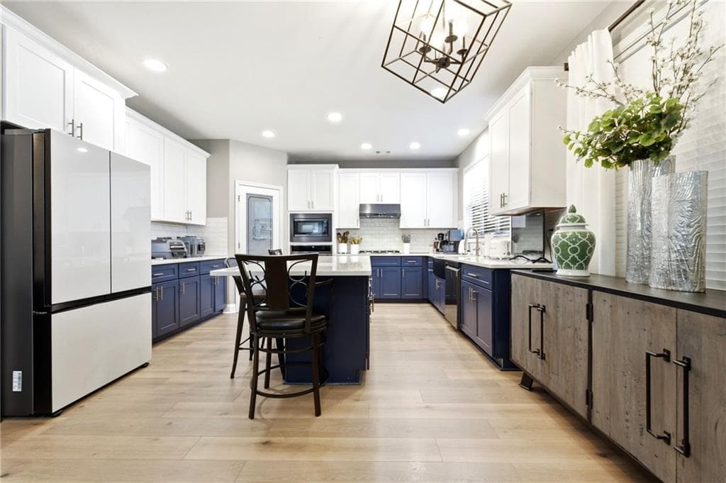 5 bedroom, 3 bathroom, 3,404 sq ft single family residence for sale at 6132 Stillwater Trail, Flowery Branch, GA 30542 — photo 10