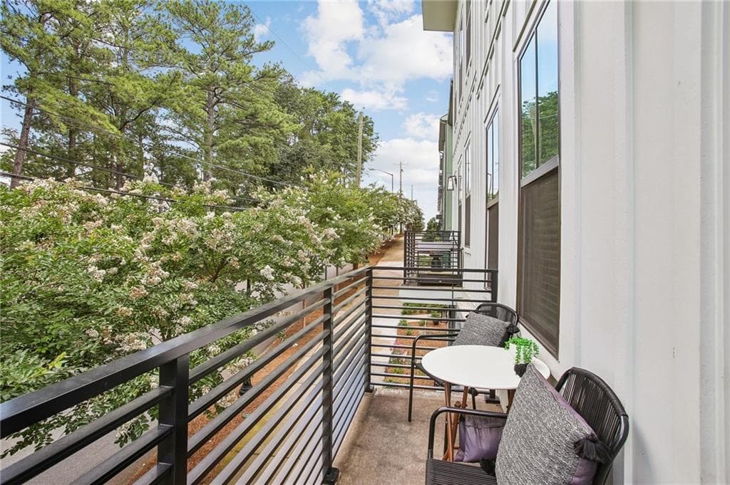 2 bedroom, 2 bathroom, 1,004 sq ft townhouse for sale at 1280 Longreen Terrace, Atlanta, GA 30318 — photo 10