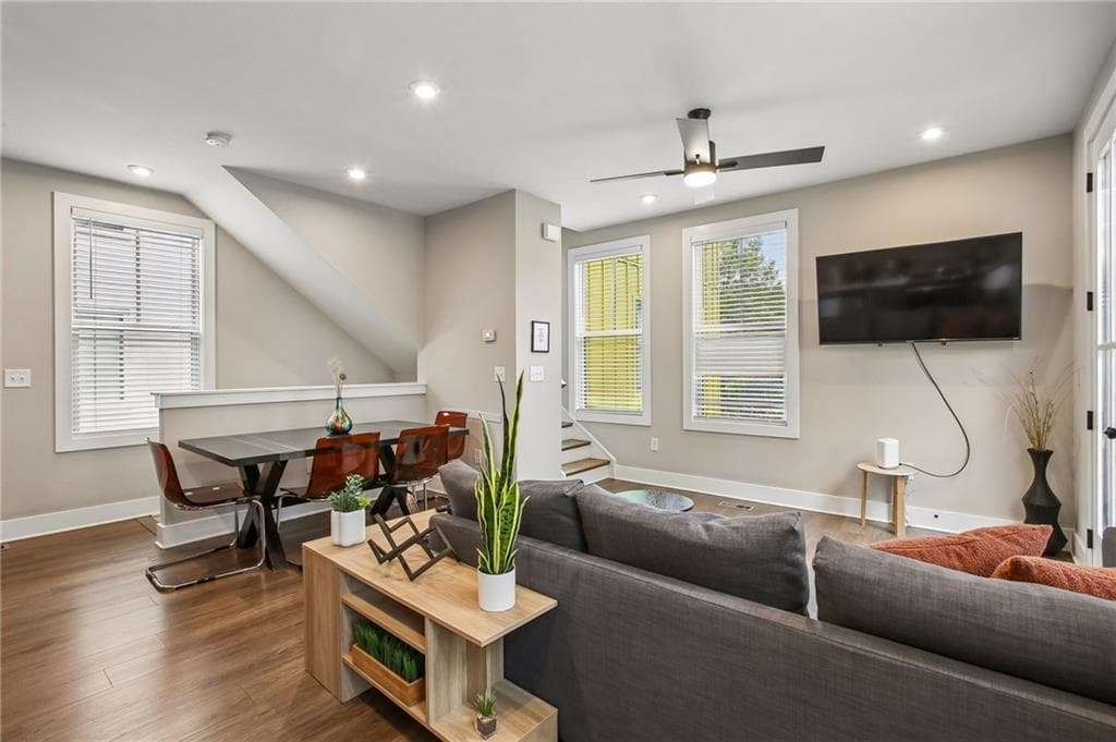 2 bedroom, 2 bathroom, 1,004 sq ft townhouse for sale at 1280 Longreen Terrace, Atlanta, GA 30318 — photo 7
