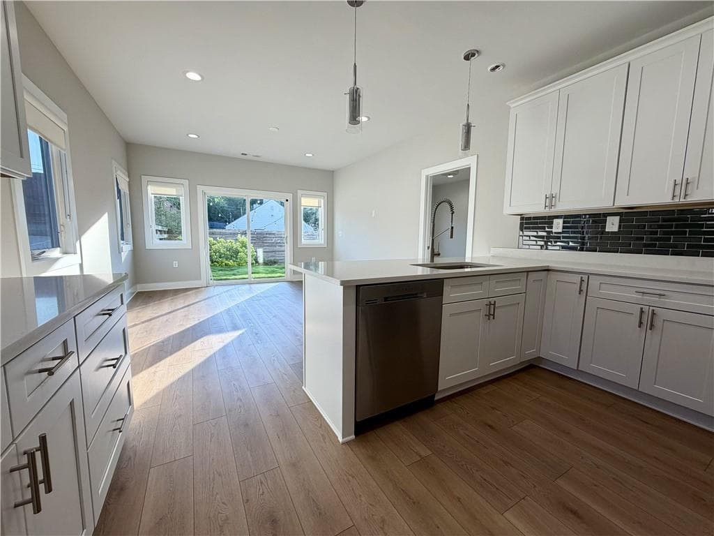 3 bedroom, 3 bathroom, 1,523 sq ft townhouse for sale at 401 Bradford Street Unit #A, Gainesville, GA 30501 — photo 3