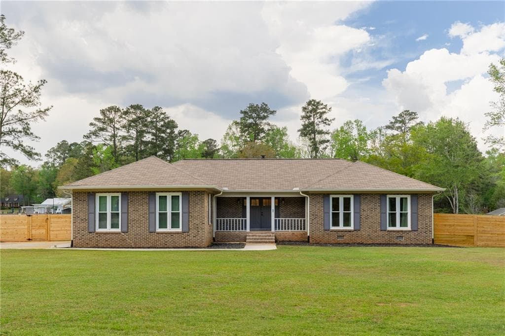 3 bedroom, 2 bathroom, 2,140 sq ft single family residence for sale at 434 Rawley Road, Americus, GA 31719 — photo 2
