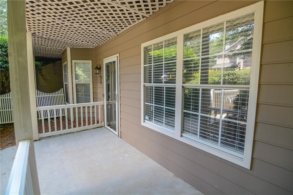 2 bedroom, 2 bathroom, 1,226 sq ft condominium under contract at 2139 N Forest Trail, Atlanta, GA 30338 — photo 3