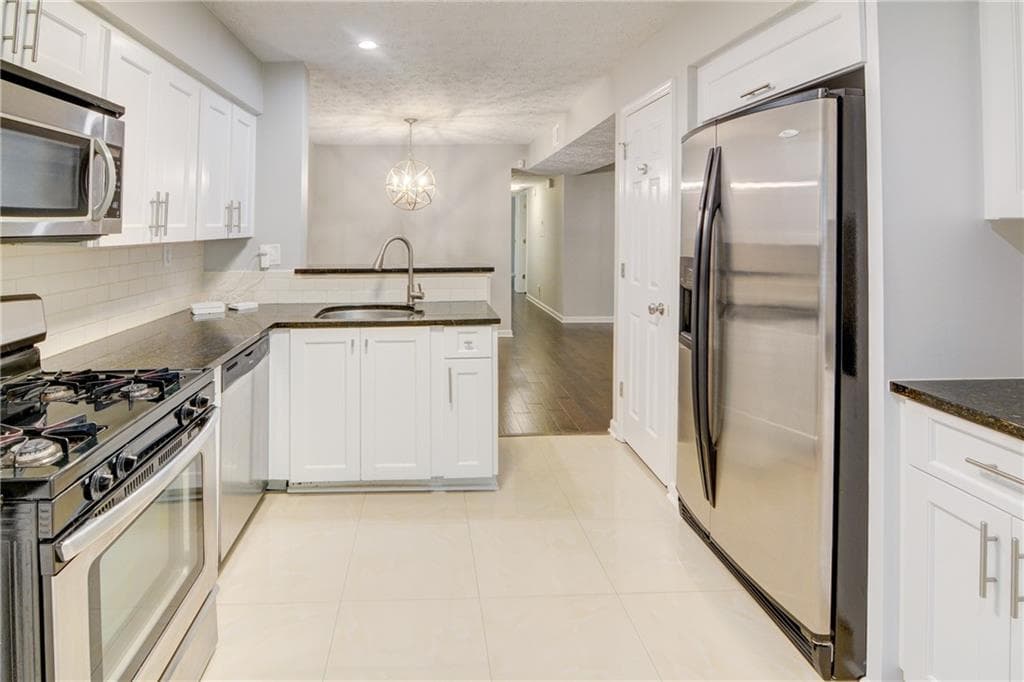 2 bedroom, 2 bathroom, 1,226 sq ft condominium under contract at 2139 N Forest Trail, Atlanta, GA 30338 — photo 9
