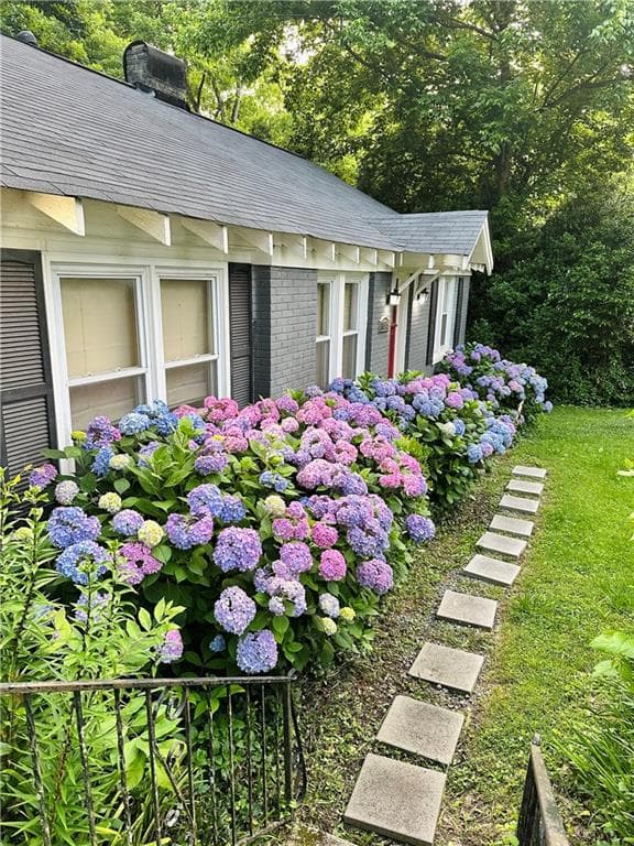 2 bedroom, 1 bathroom, 1,064 sq ft single family residence under contract at 3575 Hill Street, Clarkston, GA 30021 — photo 3