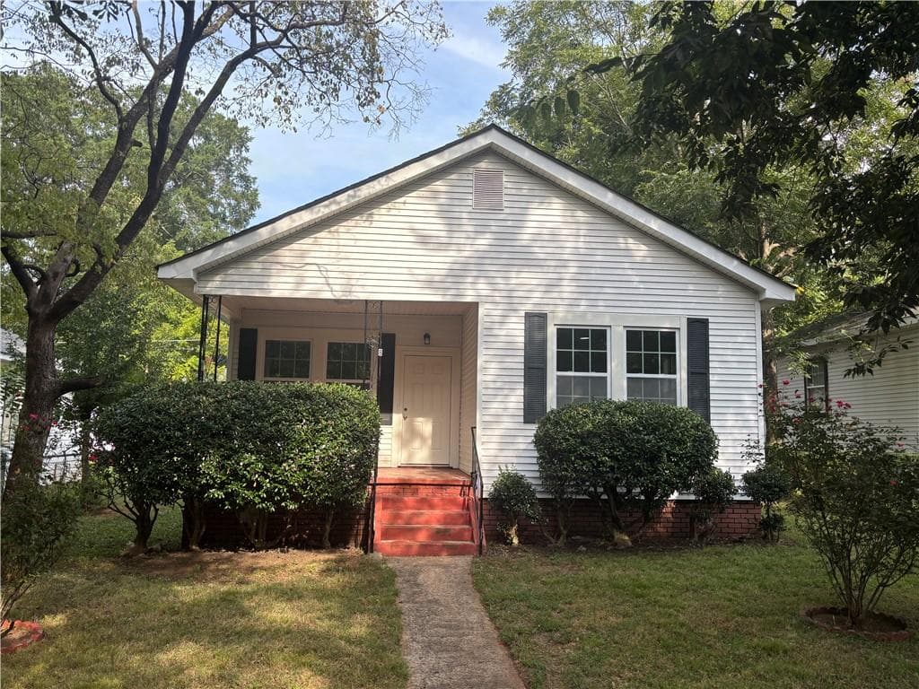 3 bedroom, 1 bathroom, 1,064 sq ft single family residence for sale at 8 Akron Street, Cartersville, GA 30120