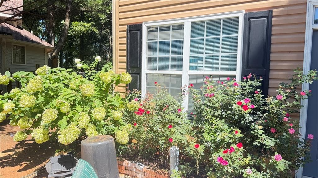 3 bedroom, 2 bathroom, 1,500 sq ft single family residence for sale at 9015 Corvair Trail, Gainesville, GA 30506 — photo 3